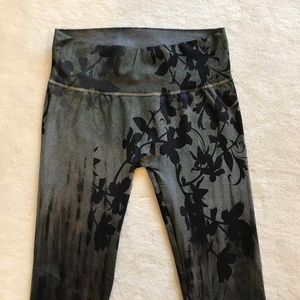 M. Rena patterned legging